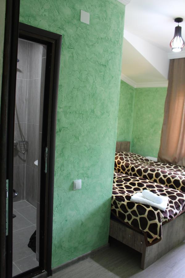 Maia'S Guesthouse Chvabiani Bagian luar foto